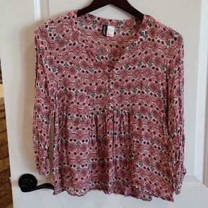 H&M Divided Women's Top. Size US 6.